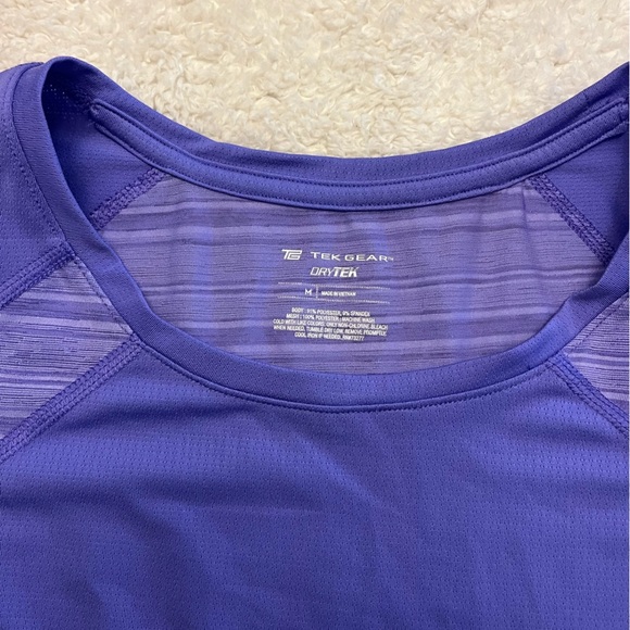 Tech gear Perfomance Tee - Picture 2 of 5